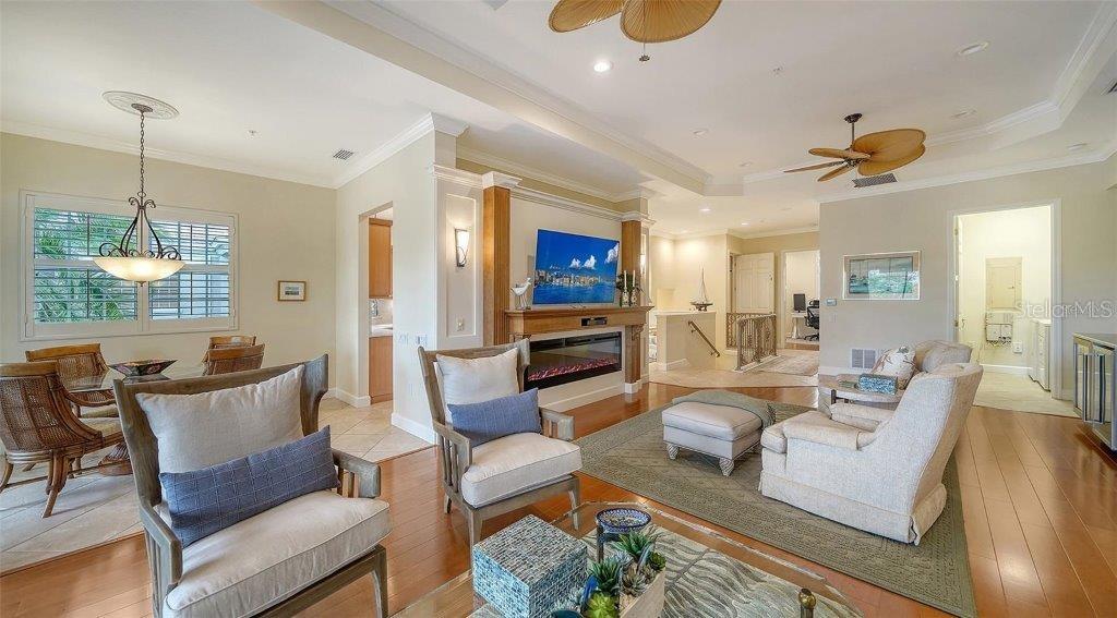 Image 13 of 52 For 5208 Parisienne Place 202b33