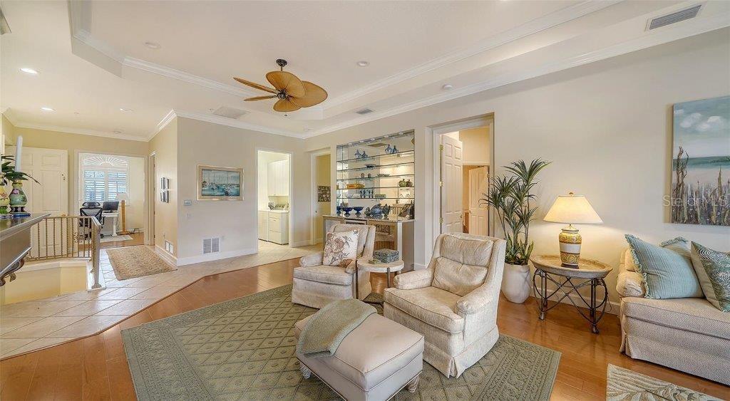 Image 14 of 52 For 5208 Parisienne Place 202b33