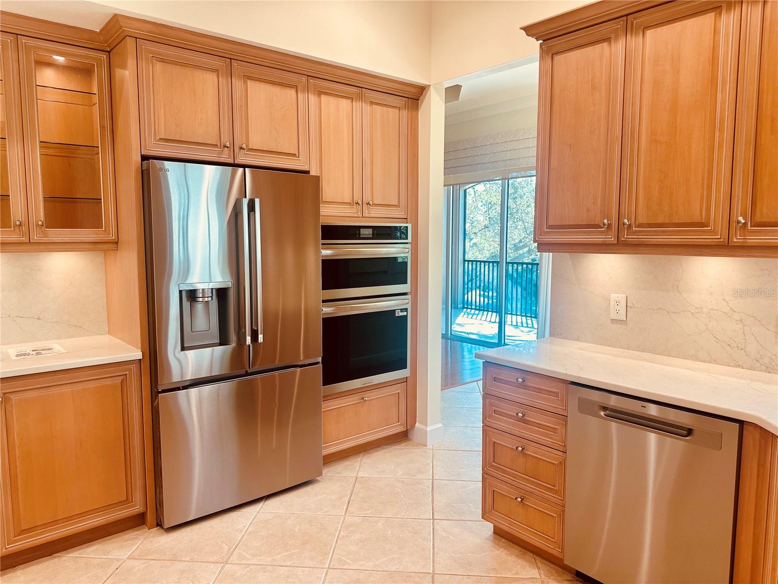 Image 19 of 52 For 5208 Parisienne Place 202b33