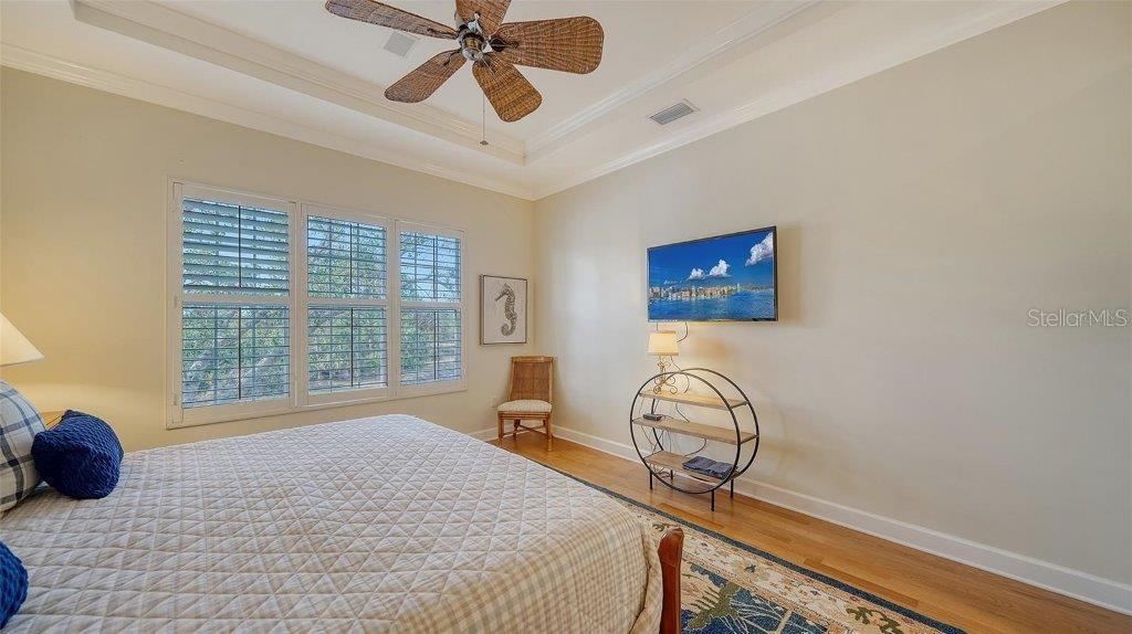 Image 22 of 52 For 5208 Parisienne Place 202b33