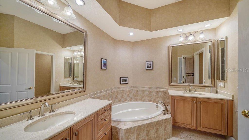 Image 24 of 52 For 5208 Parisienne Place 202b33