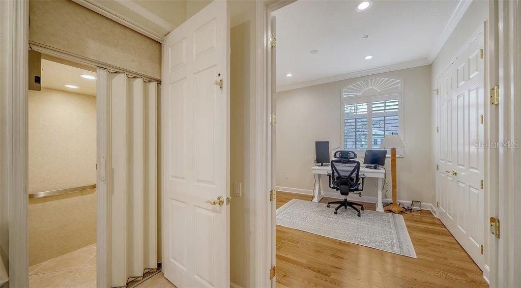 Image 29 of 52 For 5208 Parisienne Place 202b33