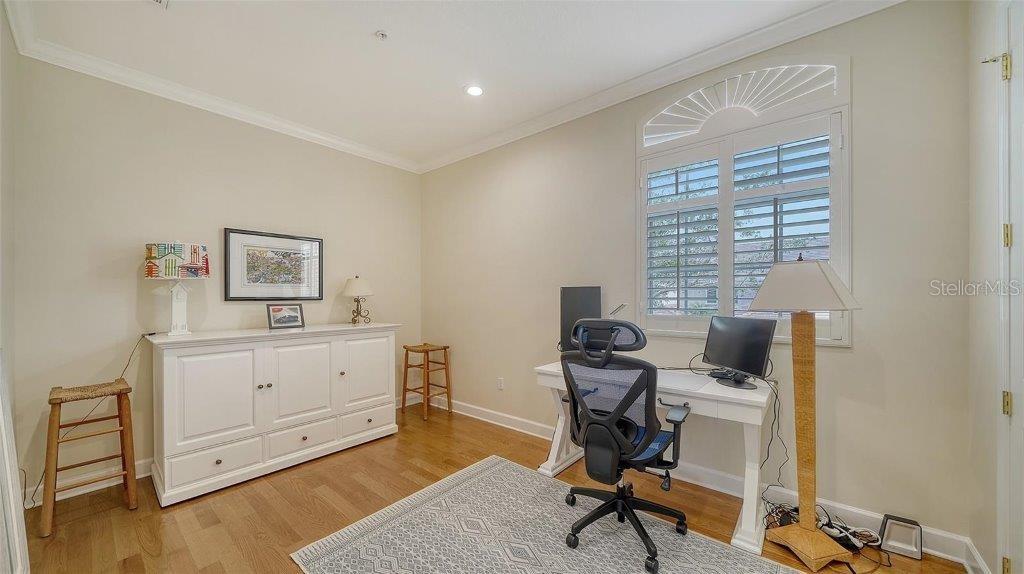 Image 30 of 52 For 5208 Parisienne Place 202b33