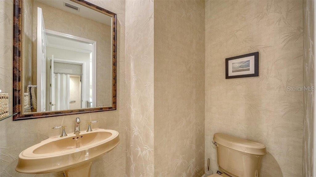 Image 31 of 52 For 5208 Parisienne Place 202b33