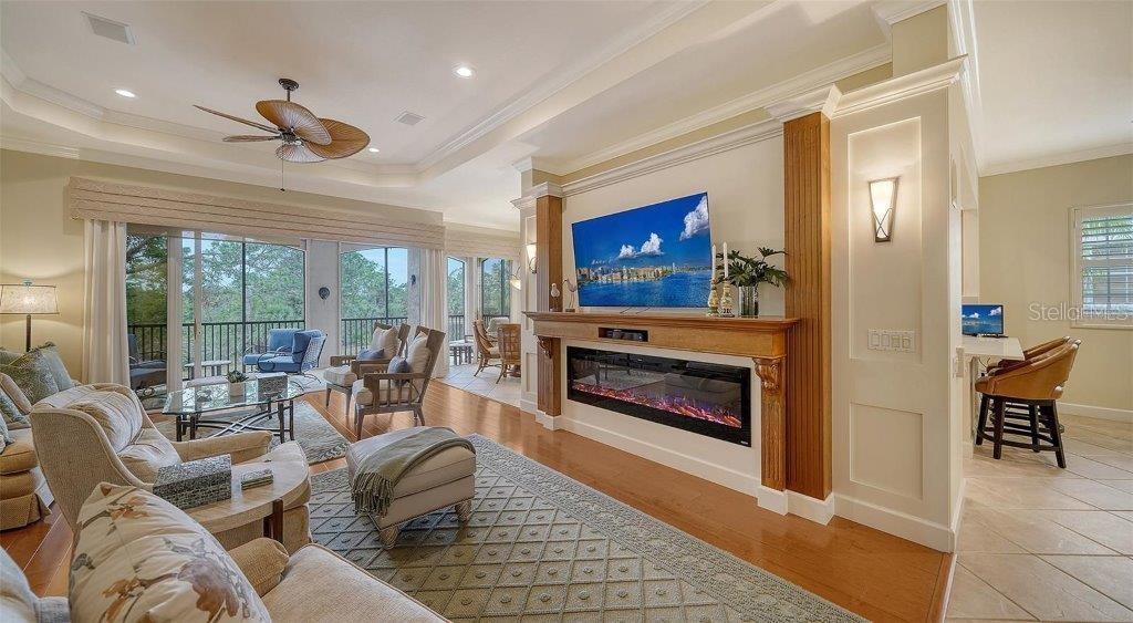 Image 4 of 52 For 5208 Parisienne Place 202b33