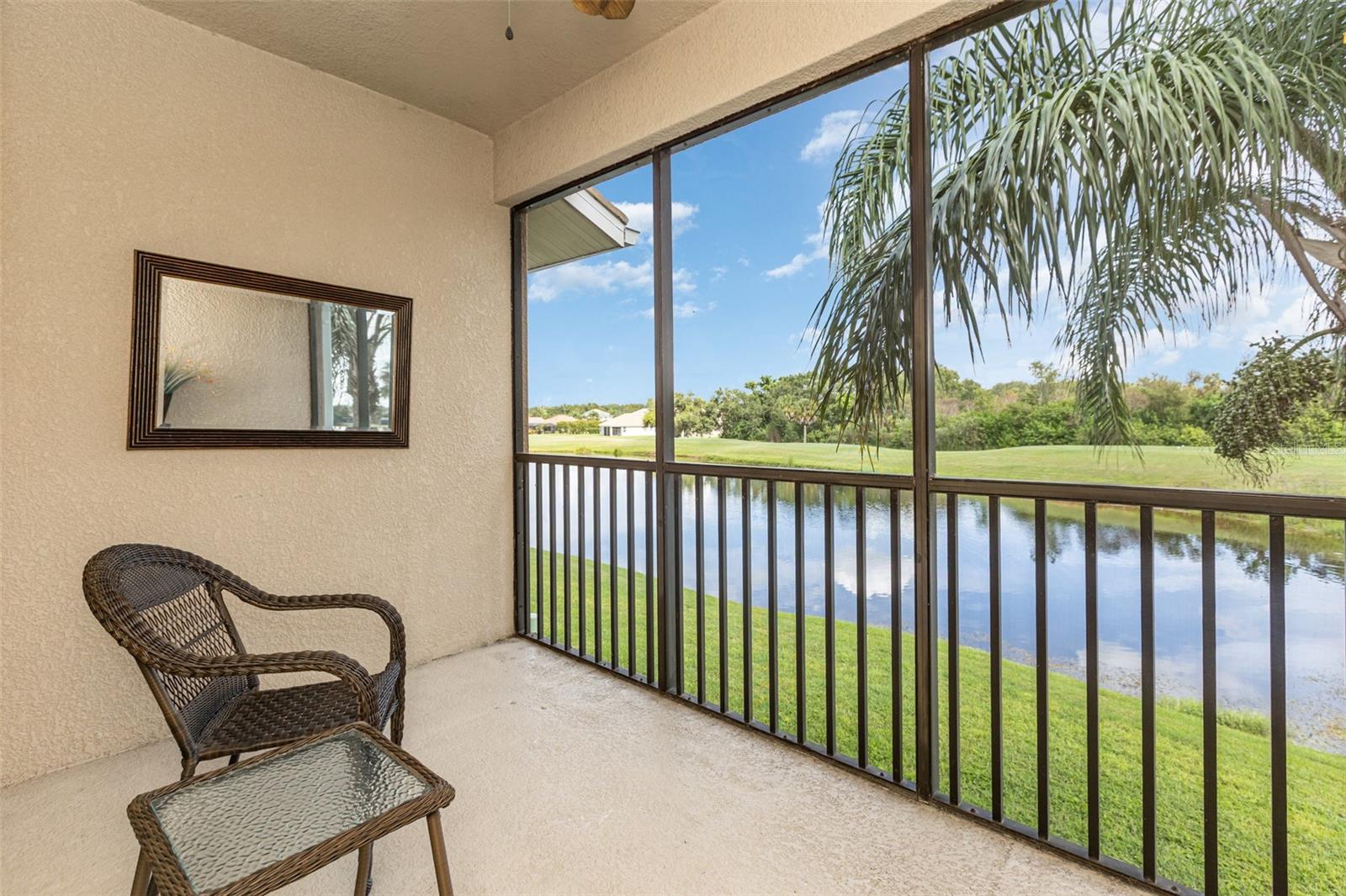 Image 4 of 66 For 1011 Fairwaycove Lane 201