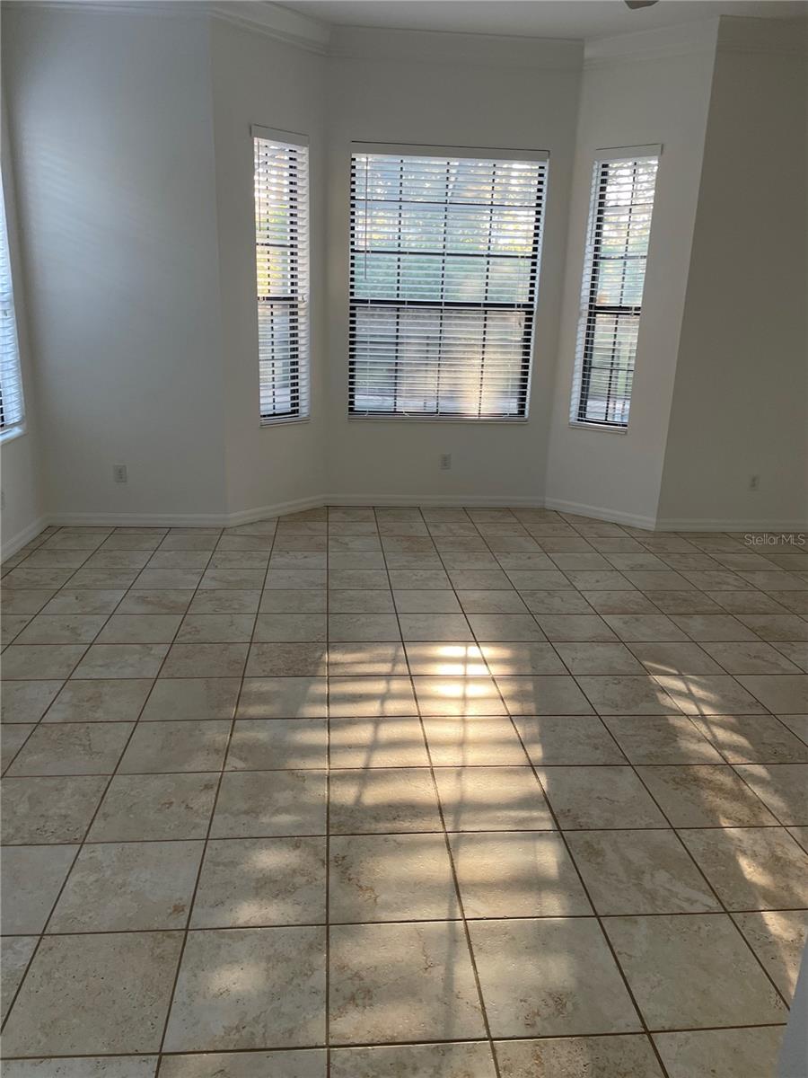 Image 10 of 18 For 7119 Presidio Glen