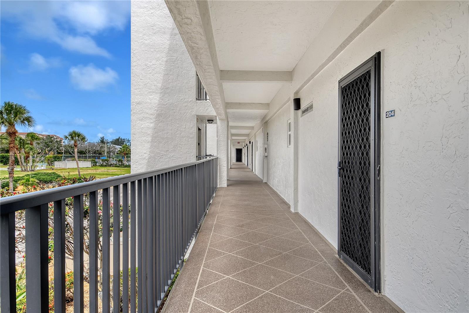 Image 3 of 67 For 4800 Gulf Of Mexico Drive 204