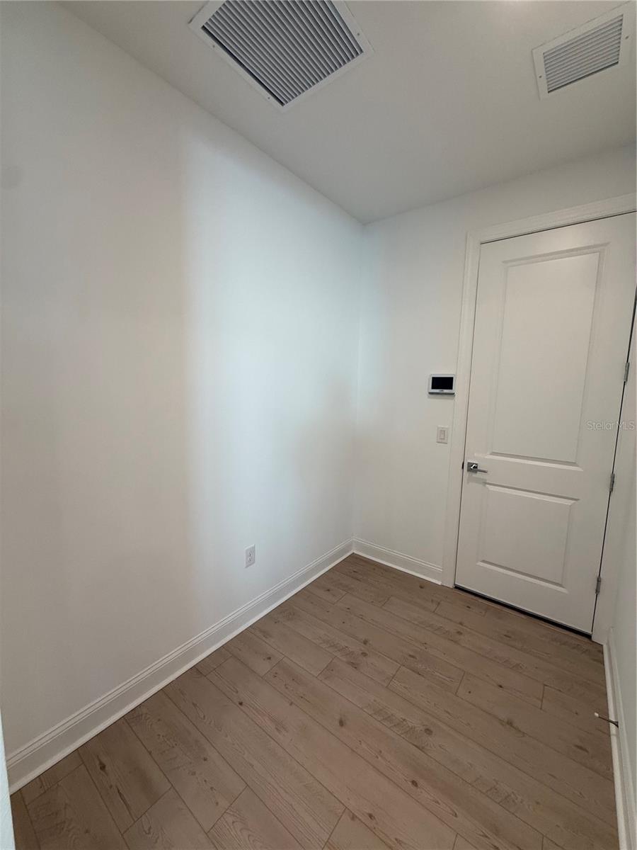 Image 11 of 40 For 5831 Freestone Circle