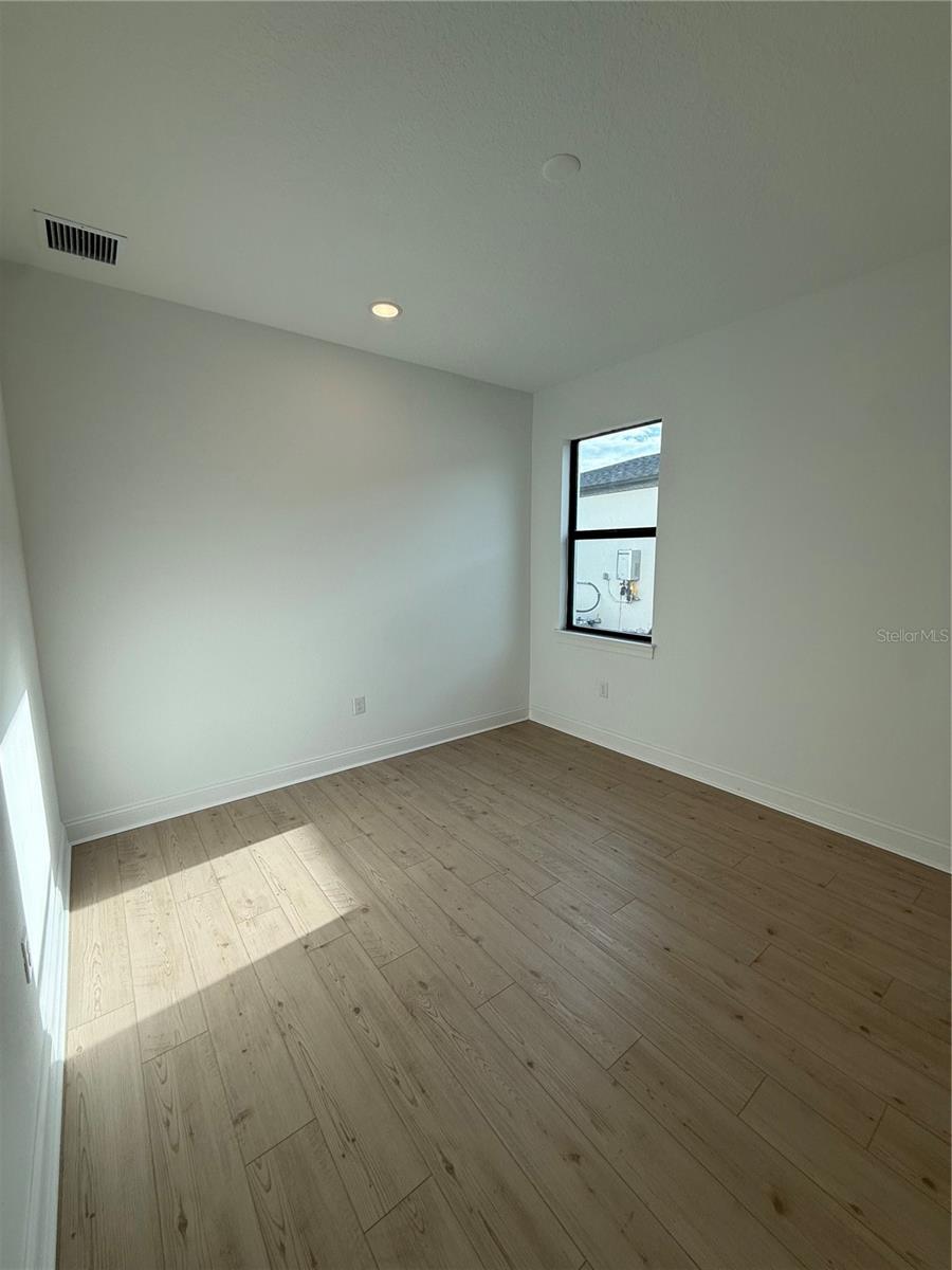 Image 23 of 40 For 5831 Freestone Circle