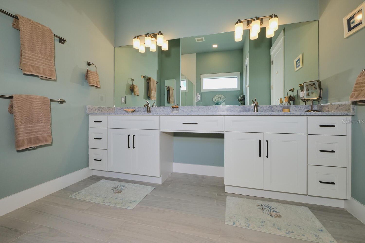 Image 15 of 61 For 2126 Via Veneto Drive