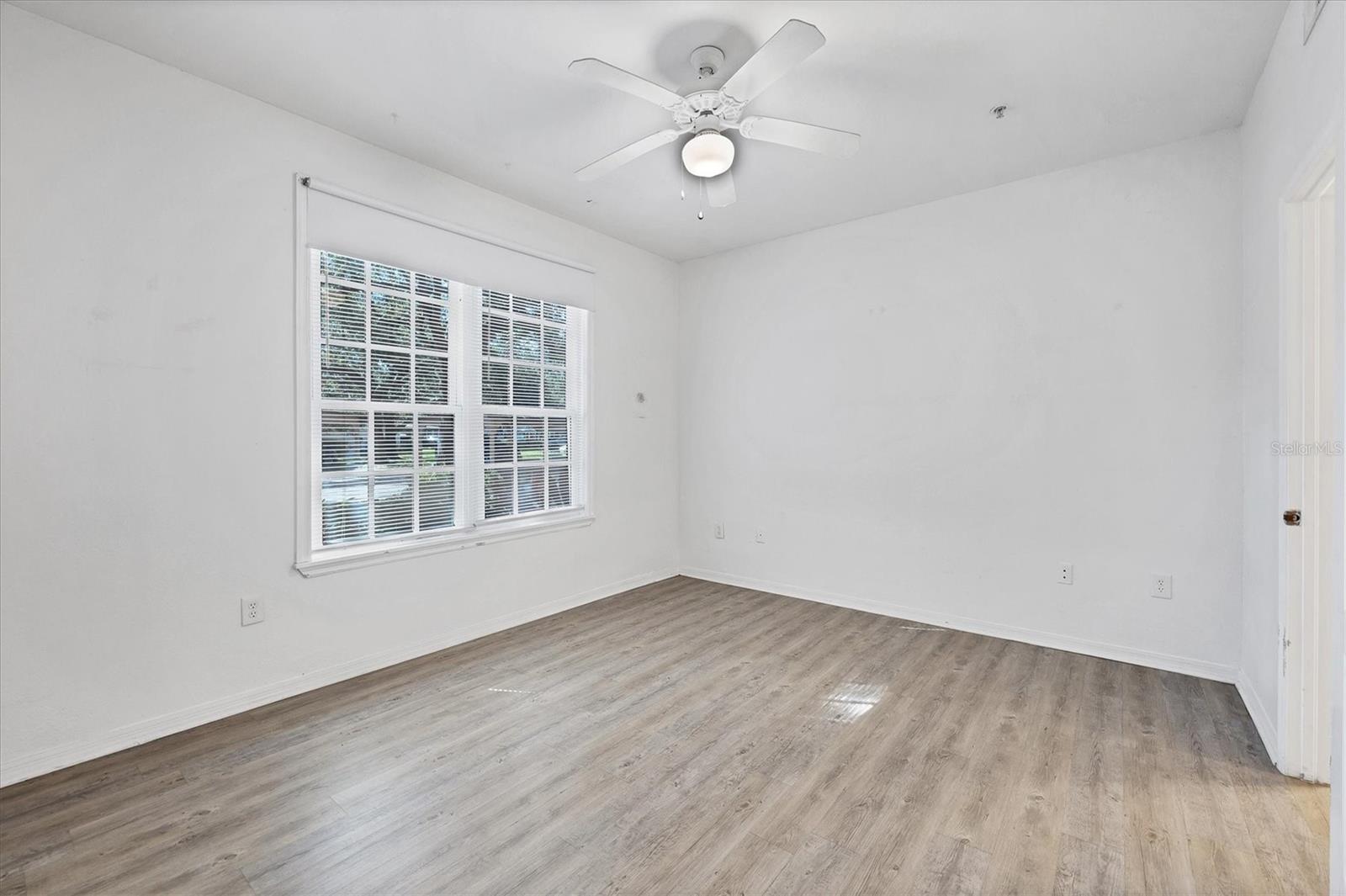 Image 16 of 43 For 4126 Central Sarasota Parkway 2017