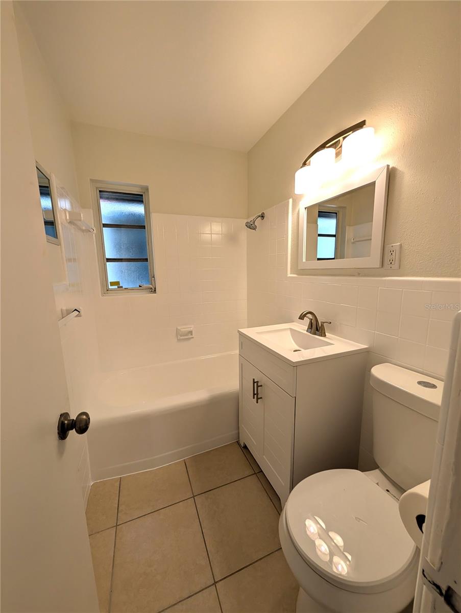 Image 11 of 14 For 2431 Prospect Street