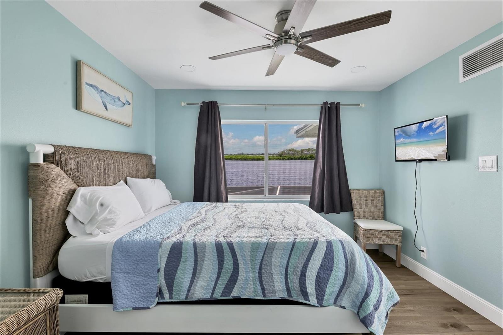 Image 32 of 48 For 913 Tropical Drive