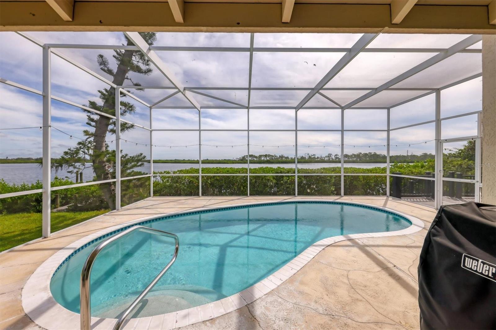 Image 34 of 48 For 913 Tropical Drive