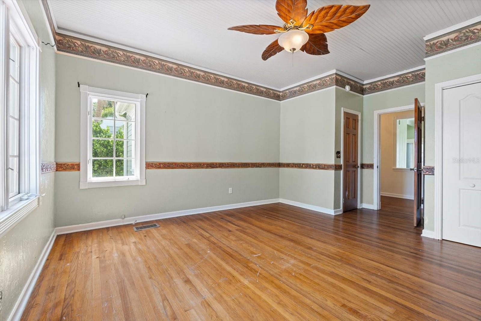 Image 10 of 49 For 7754 Westmoreland Drive