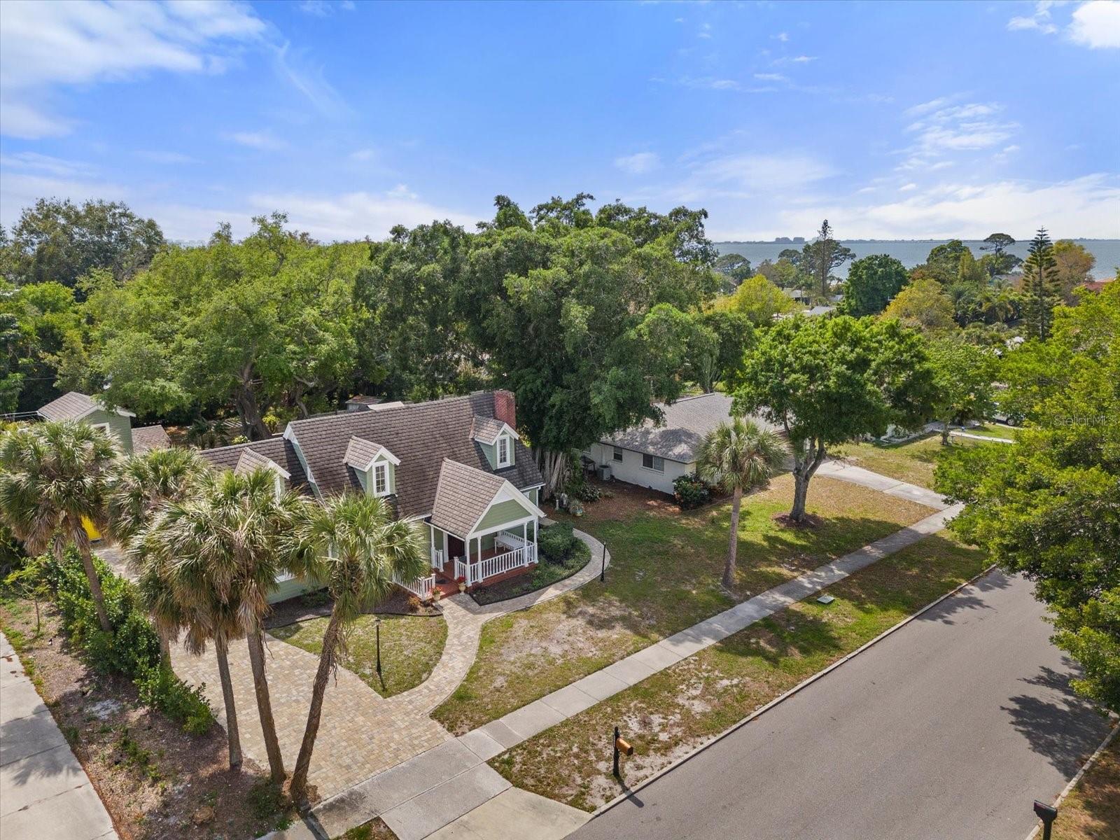Image 25 of 49 For 7754 Westmoreland Drive