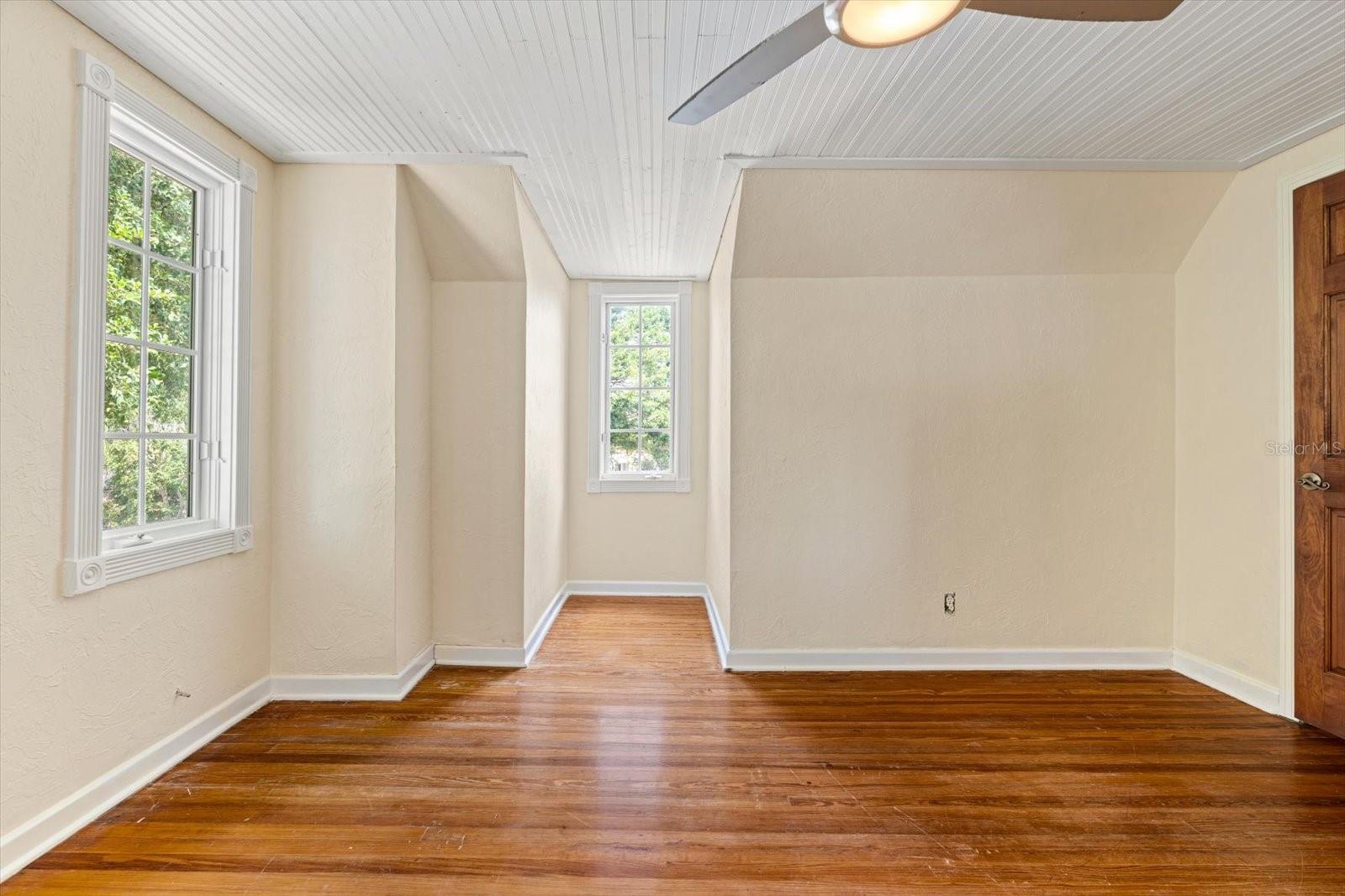 Image 38 of 49 For 7754 Westmoreland Drive