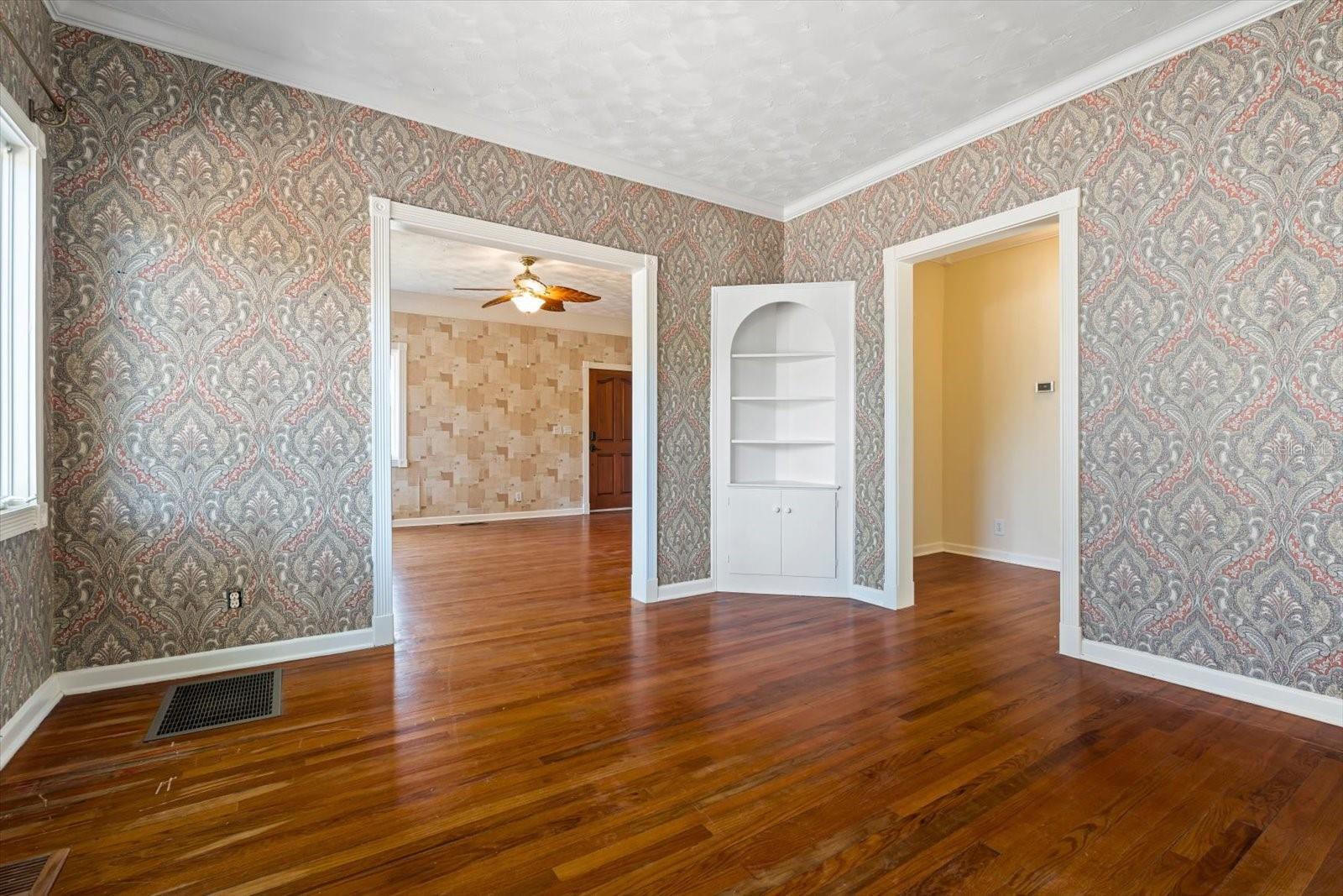 Image 8 of 49 For 7754 Westmoreland Drive