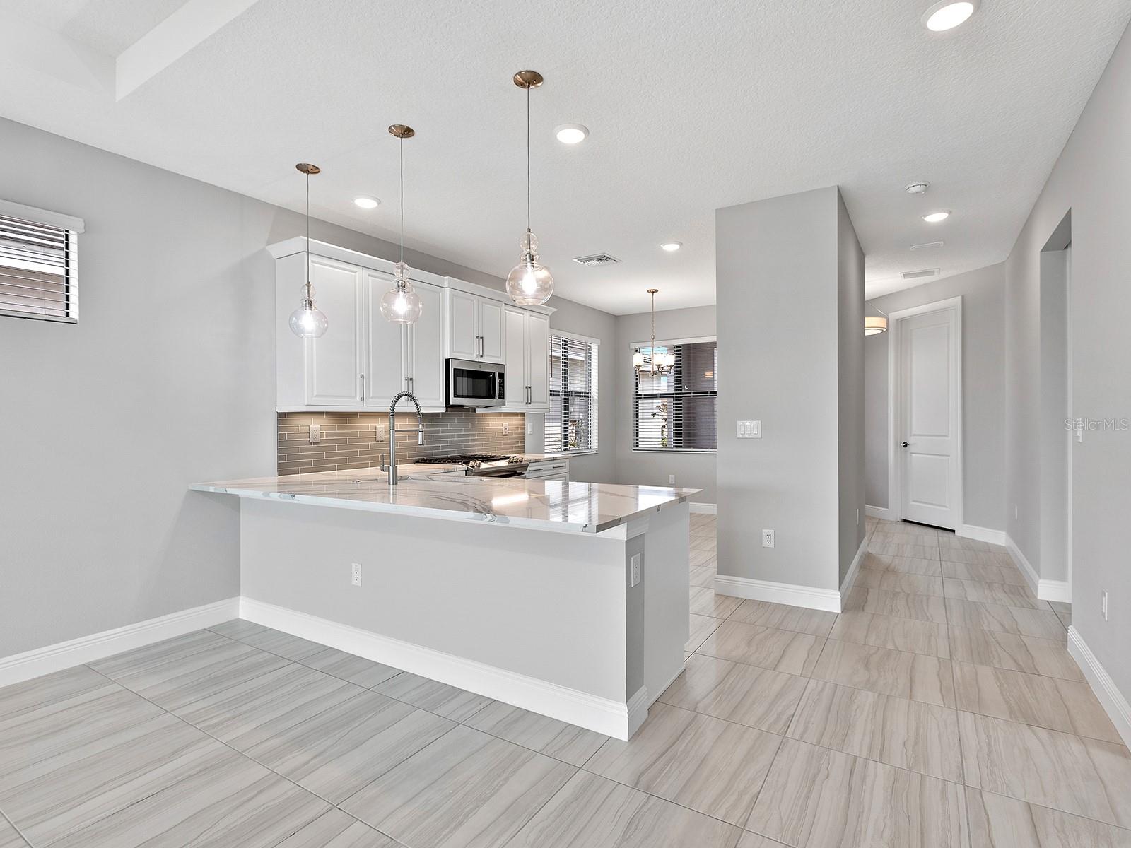 Image 11 of 62 For 4927 Carova Way