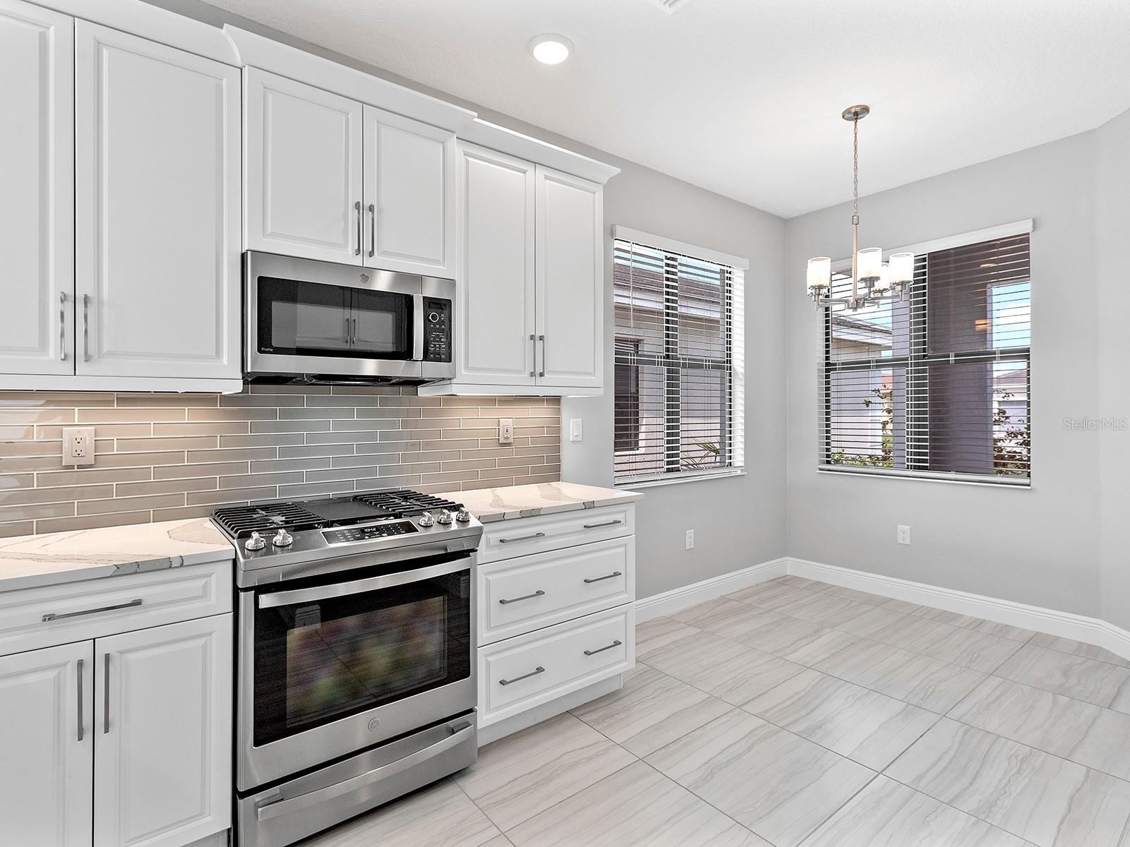 Image 14 of 62 For 4927 Carova Way