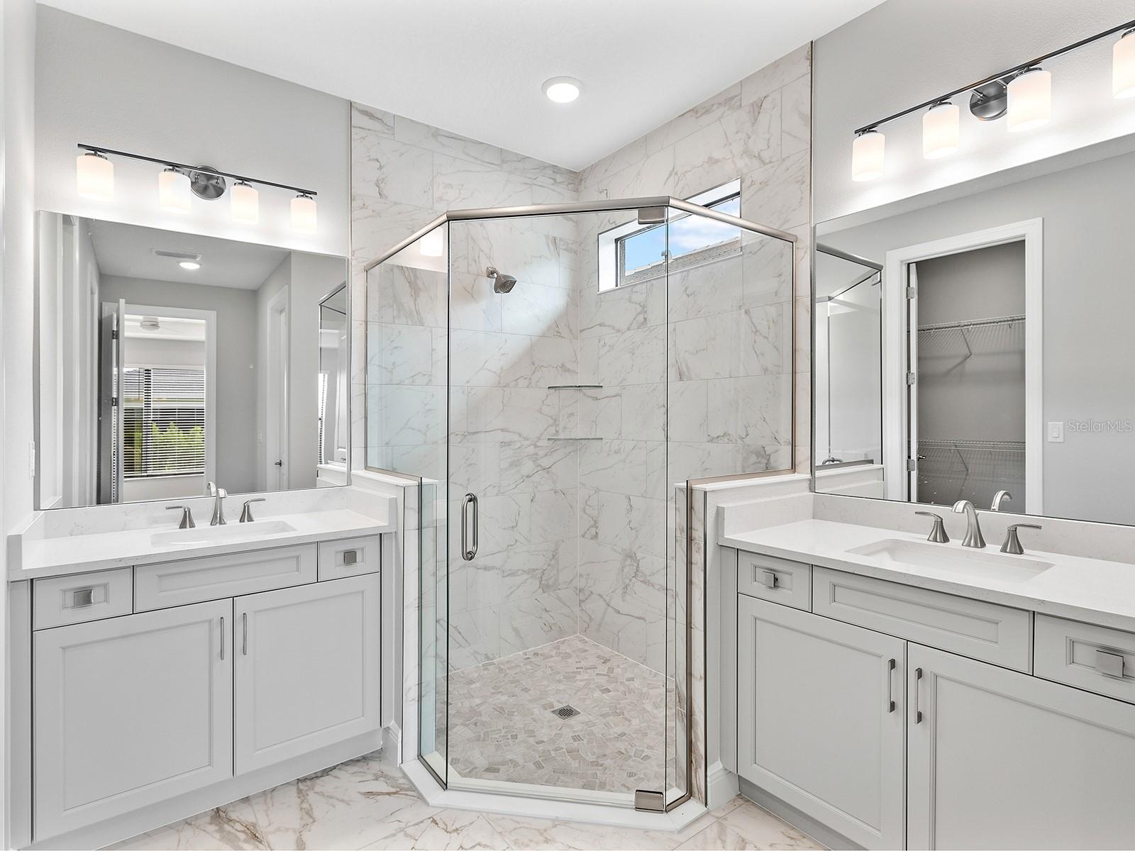 Image 22 of 62 For 4927 Carova Way