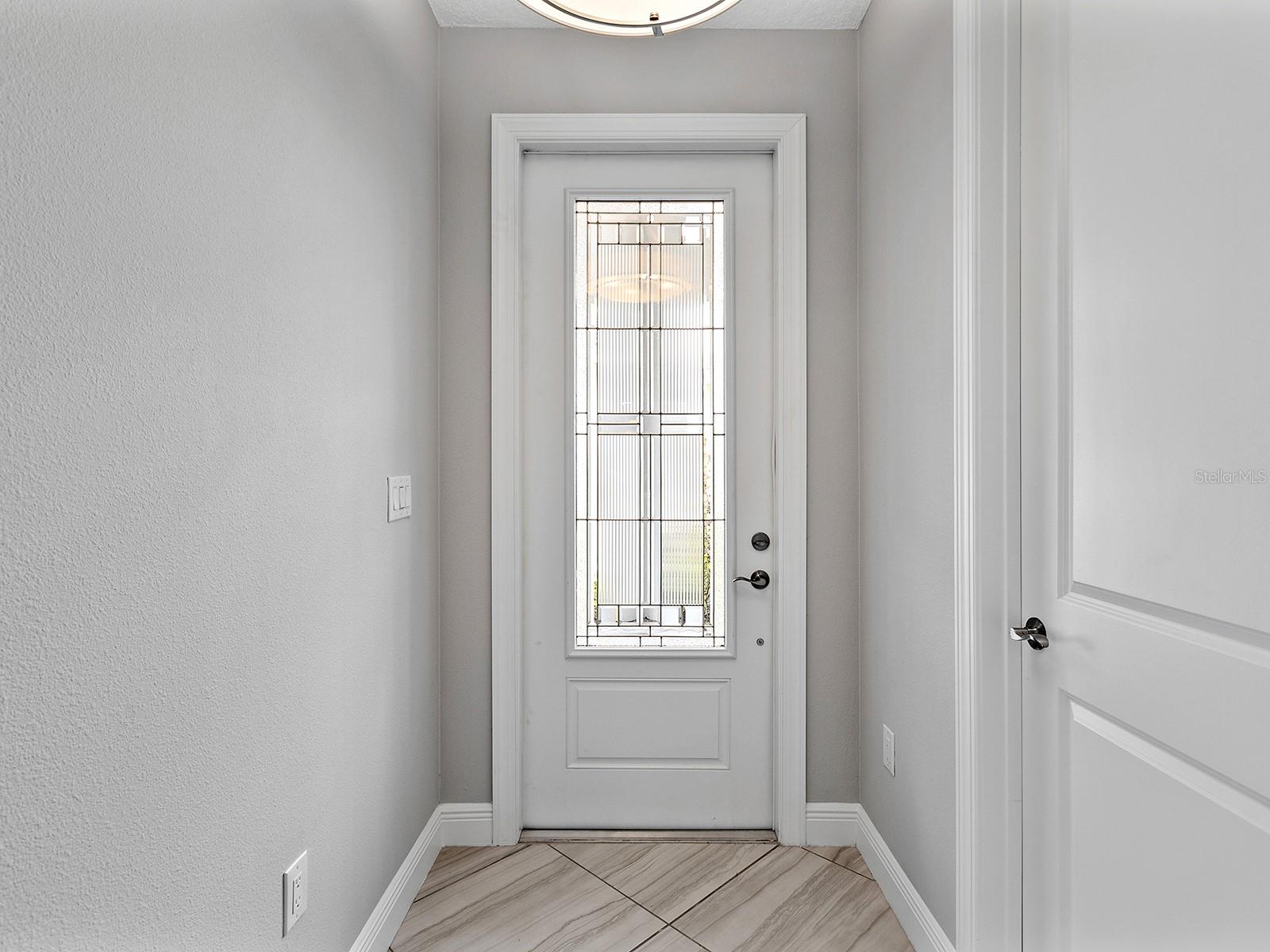 Image 3 of 62 For 4927 Carova Way