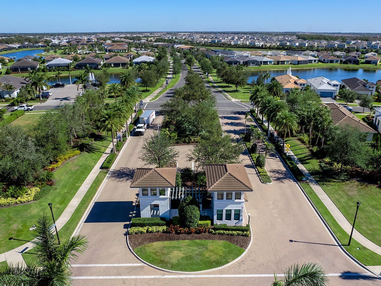 Image 33 of 62 For 4927 Carova Way