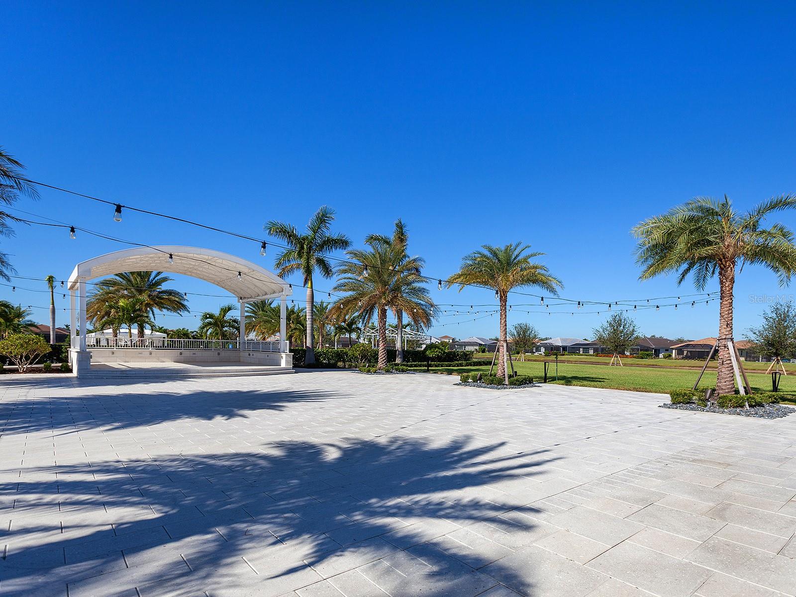 Image 47 of 62 For 4927 Carova Way