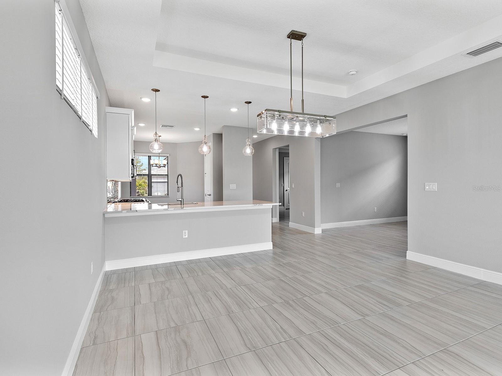 Image 9 of 62 For 4927 Carova Way