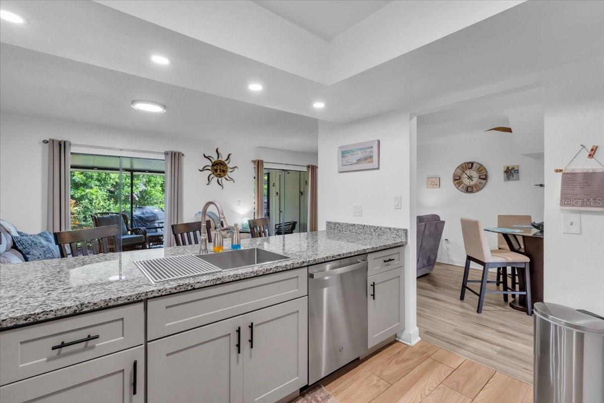Image 12 of 39 For 5314 36th Avenue Circle W F3