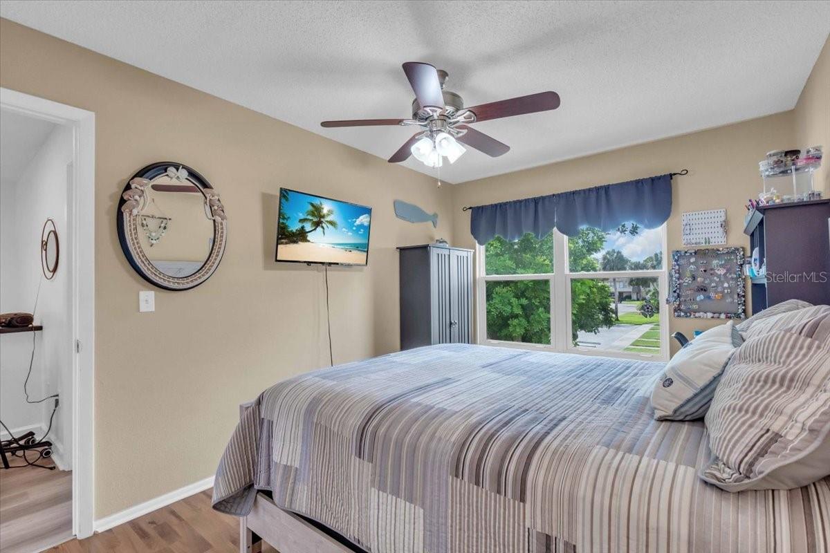 Image 33 of 39 For 5314 36th Avenue Circle W F3