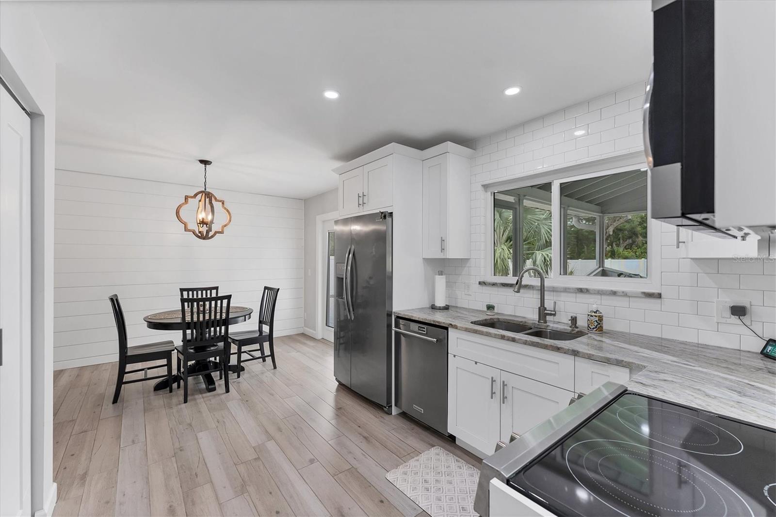 Image 11 of 30 For 121 32nd Street W