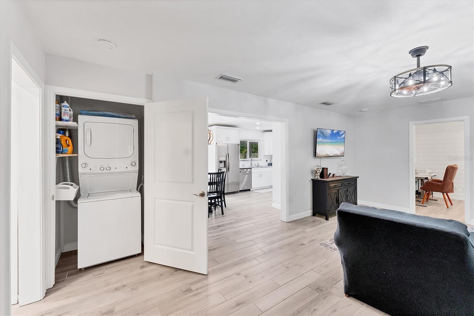 Image 21 of 30 For 121 32nd Street W