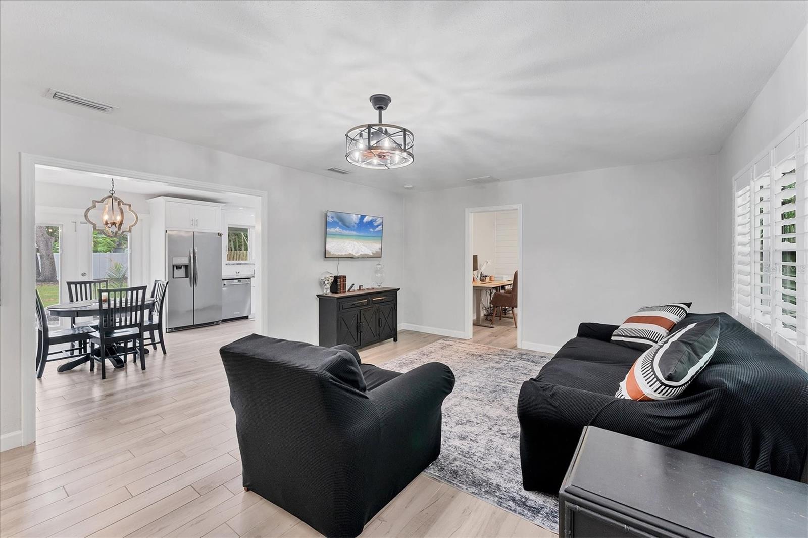 Image 7 of 30 For 121 32nd Street W