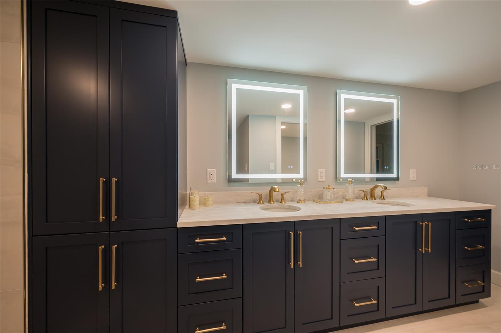 Image 23 of 39 For 4708 Ocean Boulevard E7