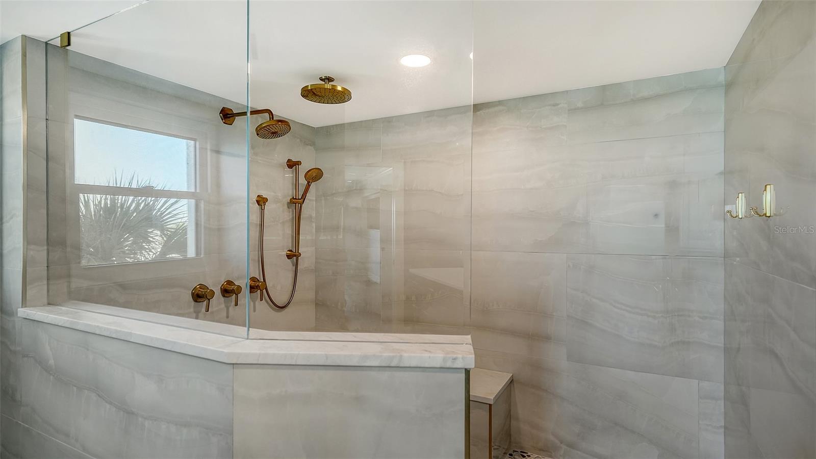 Image 24 of 39 For 4708 Ocean Boulevard E7