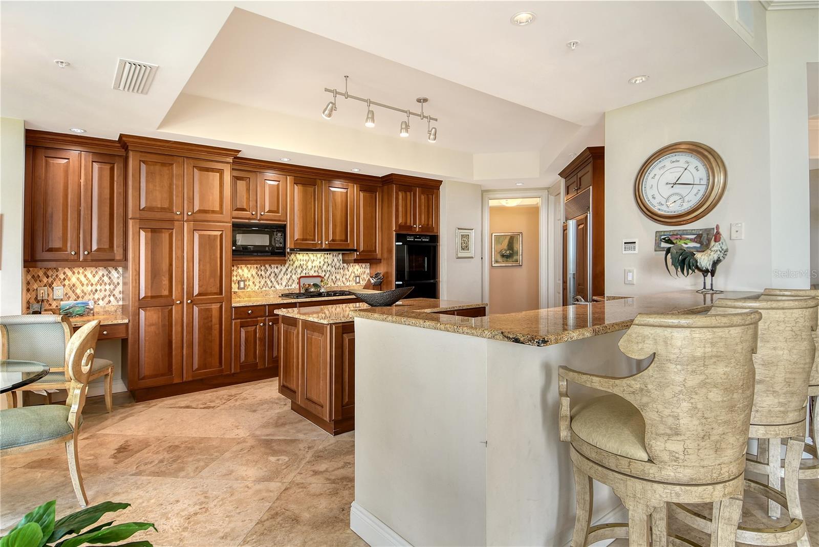 Image 17 of 75 For 1300 Benjamin Franklin Drive 709