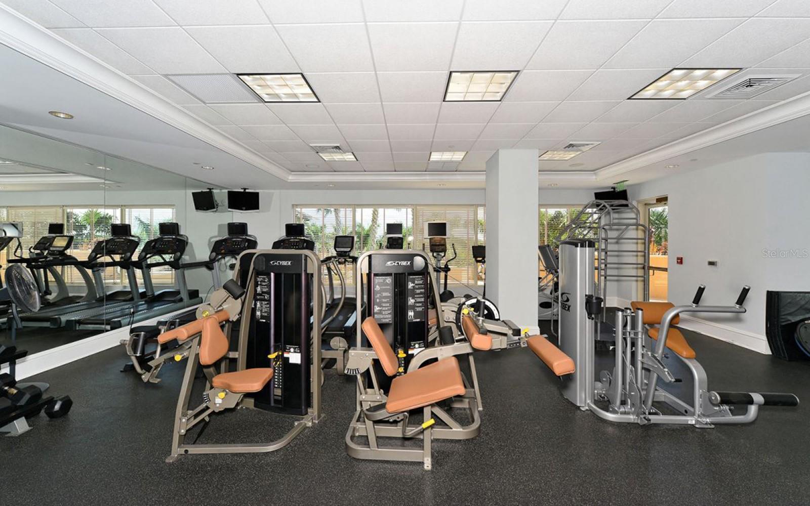 Image 55 of 75 For 1300 Benjamin Franklin Drive 709
