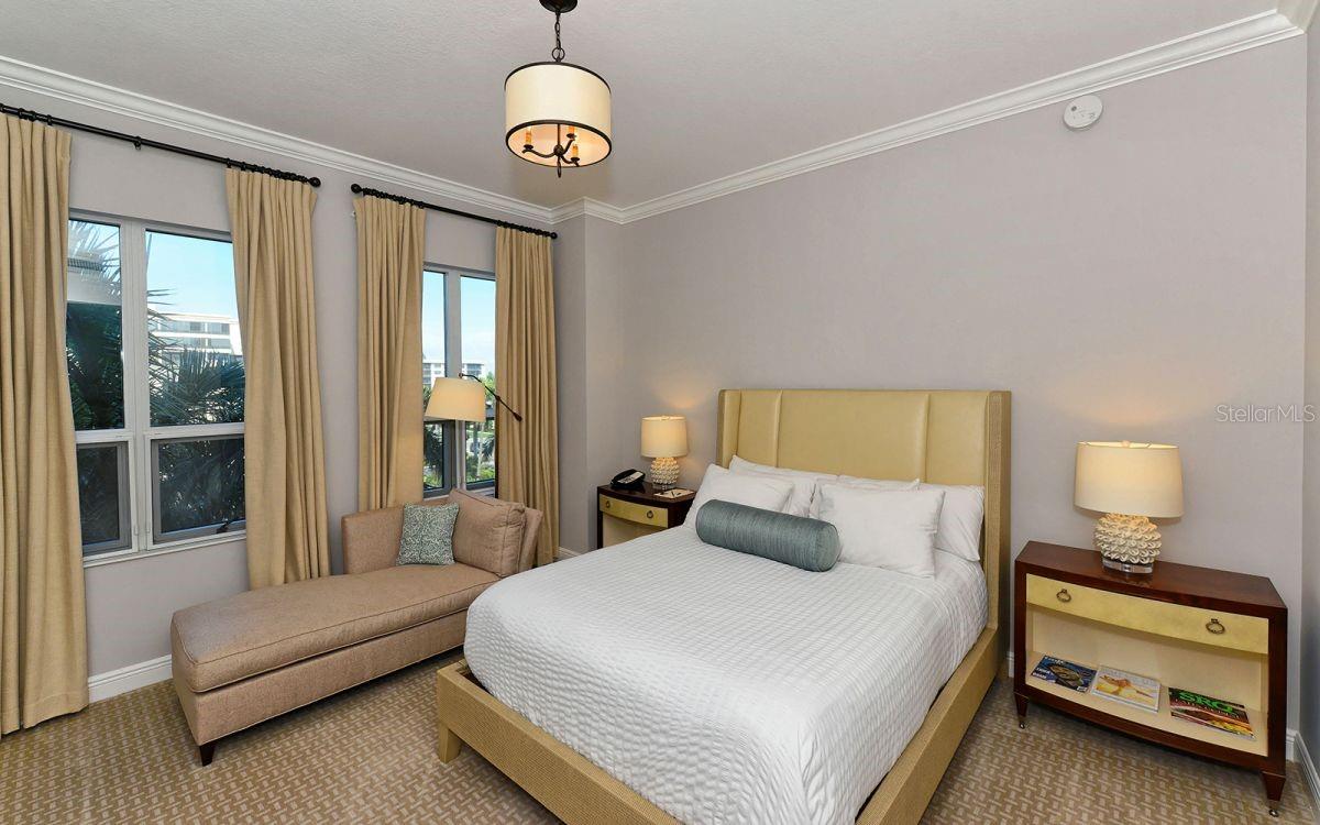 Image 57 of 75 For 1300 Benjamin Franklin Drive 709