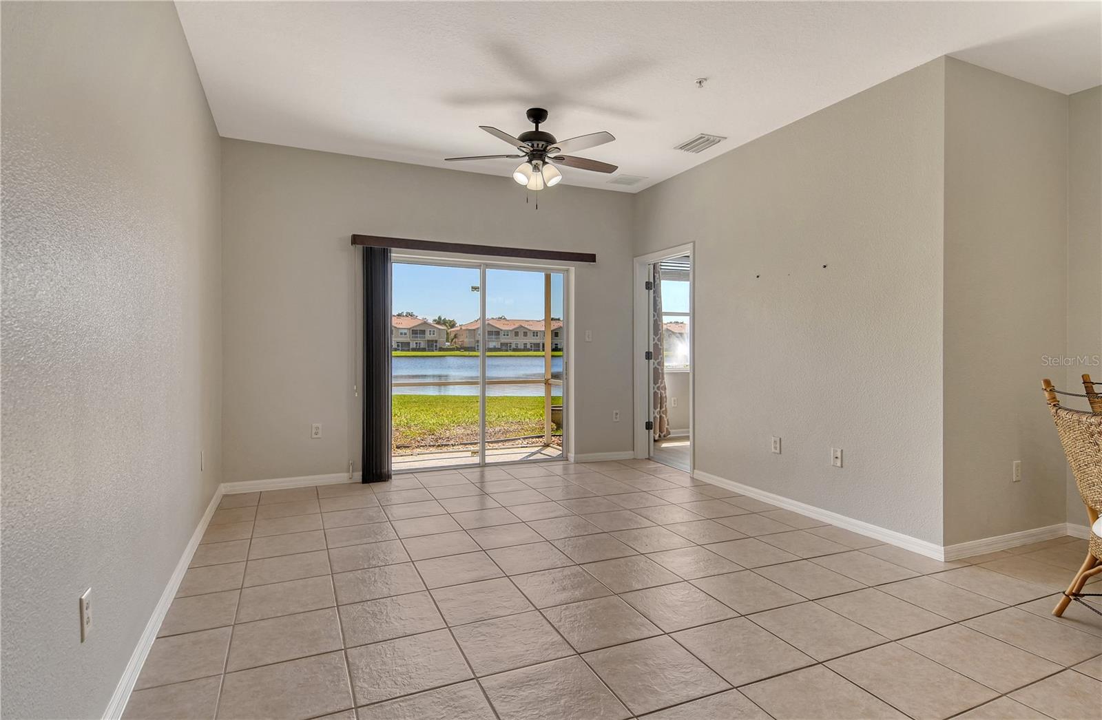Image 10 of 38 For 3486 Parkridge Circle 32-101