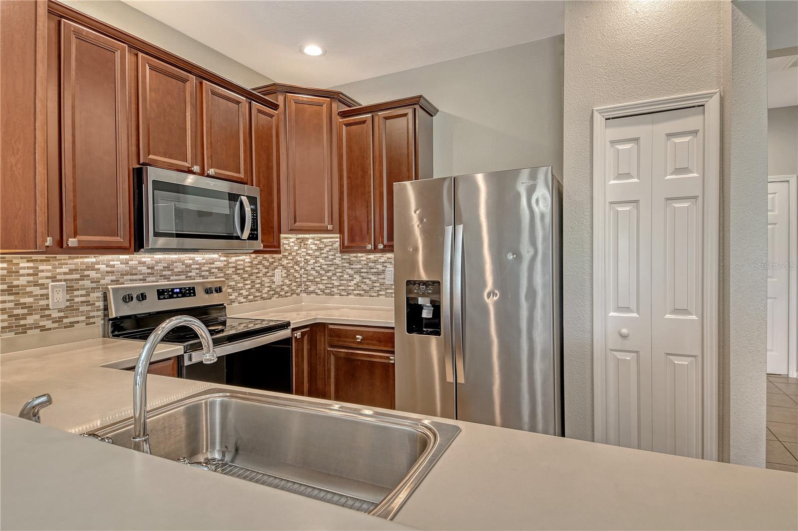 Image 14 of 38 For 3486 Parkridge Circle 32-101