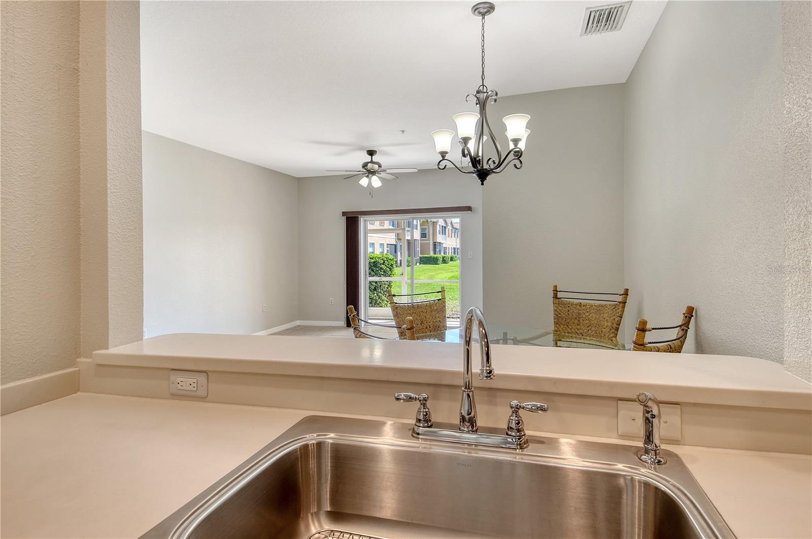 Image 16 of 38 For 3486 Parkridge Circle 32-101