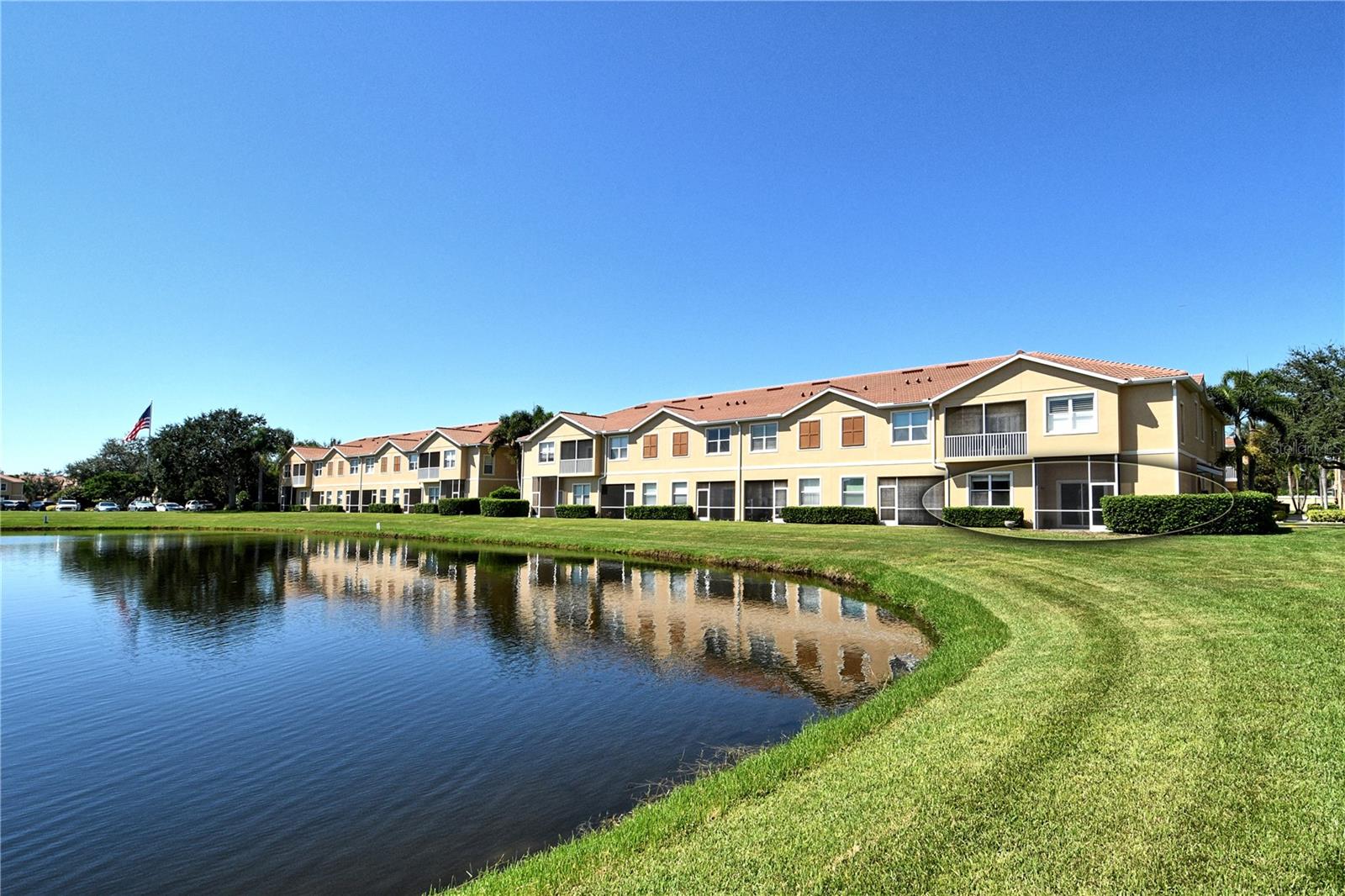 Image 2 of 38 For 3486 Parkridge Circle 32-101