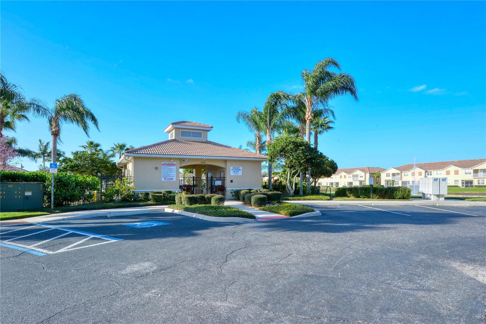 Image 33 of 38 For 3486 Parkridge Circle 32-101