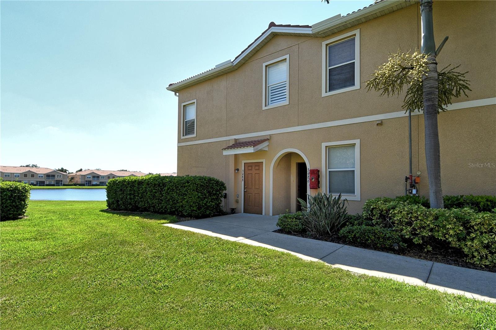 Image 6 of 38 For 3486 Parkridge Circle 32-101