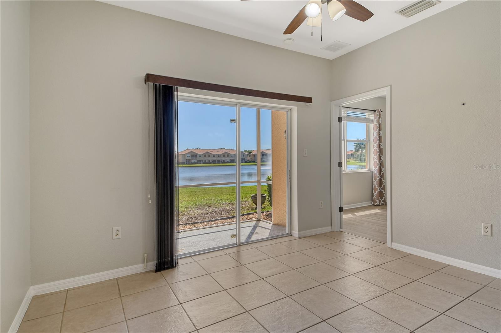 Image 8 of 38 For 3486 Parkridge Circle 32-101