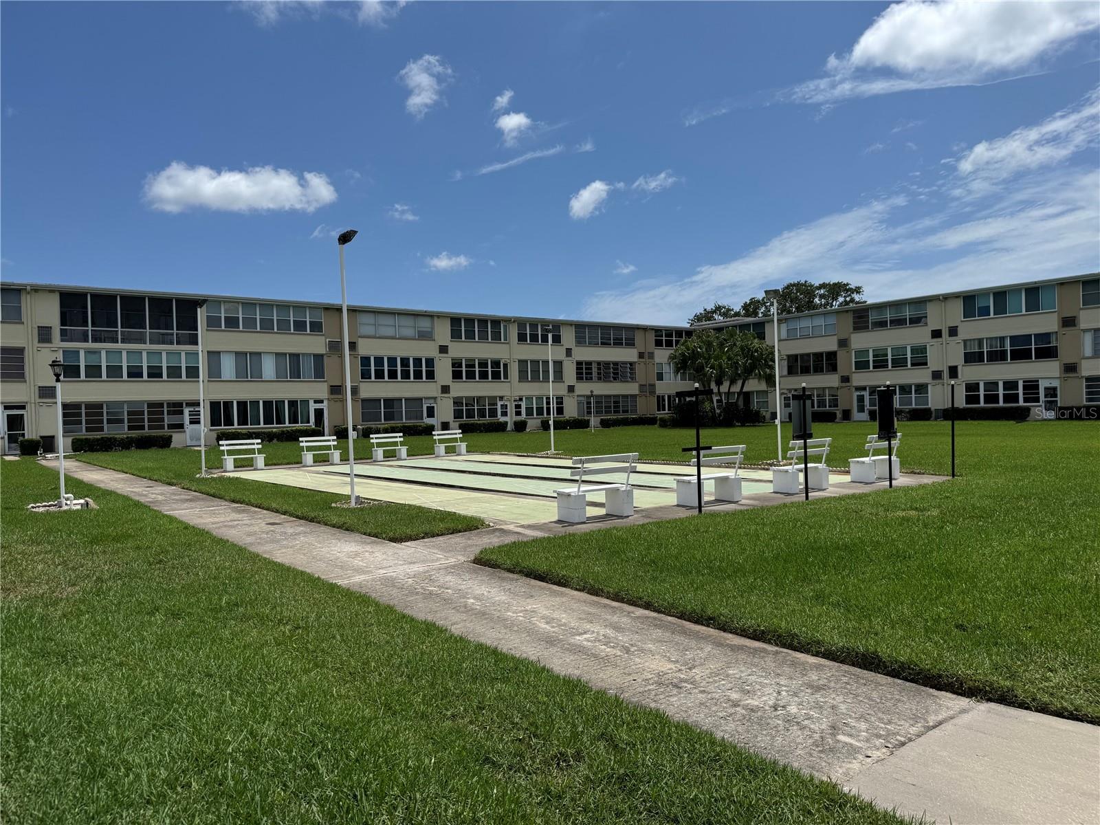 Image 37 of 44 For 8101 11th Street N 320