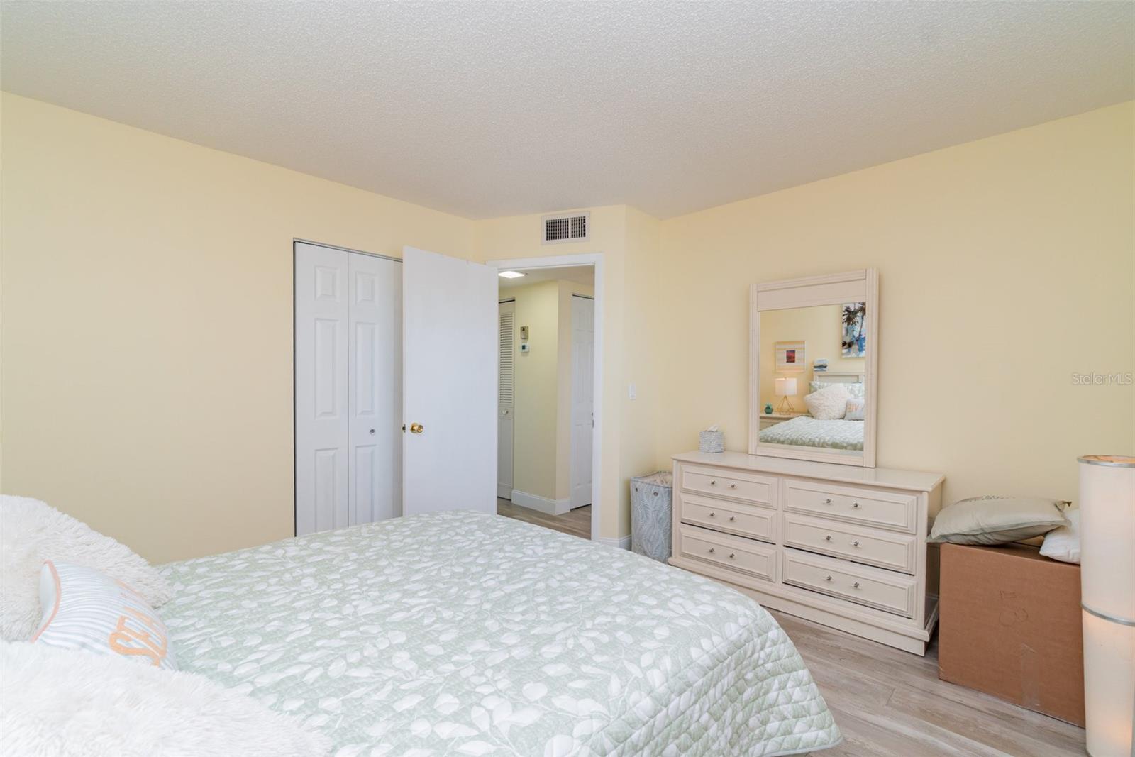 Image 20 of 33 For 4240 Ironwood Circle 302a