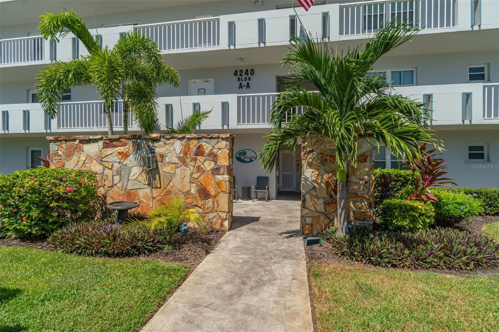 Image 4 of 33 For 4240 Ironwood Circle 302a
